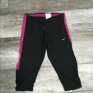🛑 2 for $20 Nike cropped work out legging